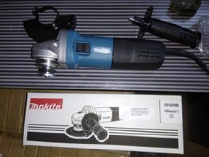 Makita 4inch Angle Grinder 9553NB 1100 RPM 710 W