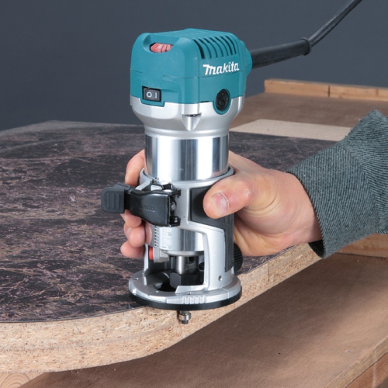 Makita RT0700C Trimmer 6.8 Mm 30000 RPM 710W