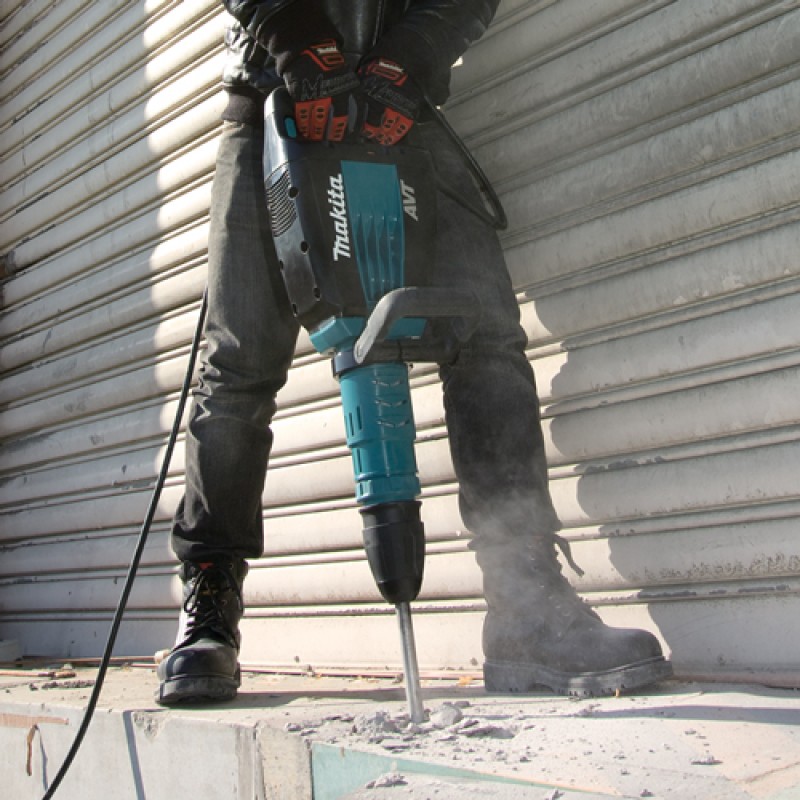 Makita HM1214C Demolition Hammer 1900 IPM 1510W