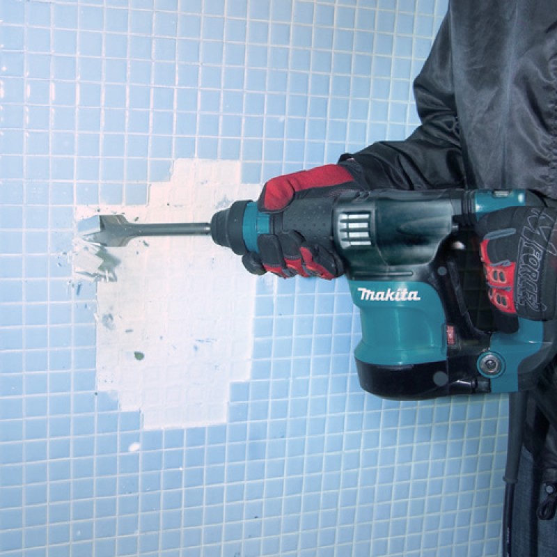 Makita HK1820 Demolition Hammer 3200 IPM 550 W