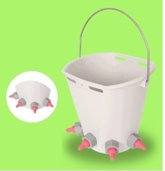Calf Milk Feeding Bucket  8L WITH 4 NIPPLES