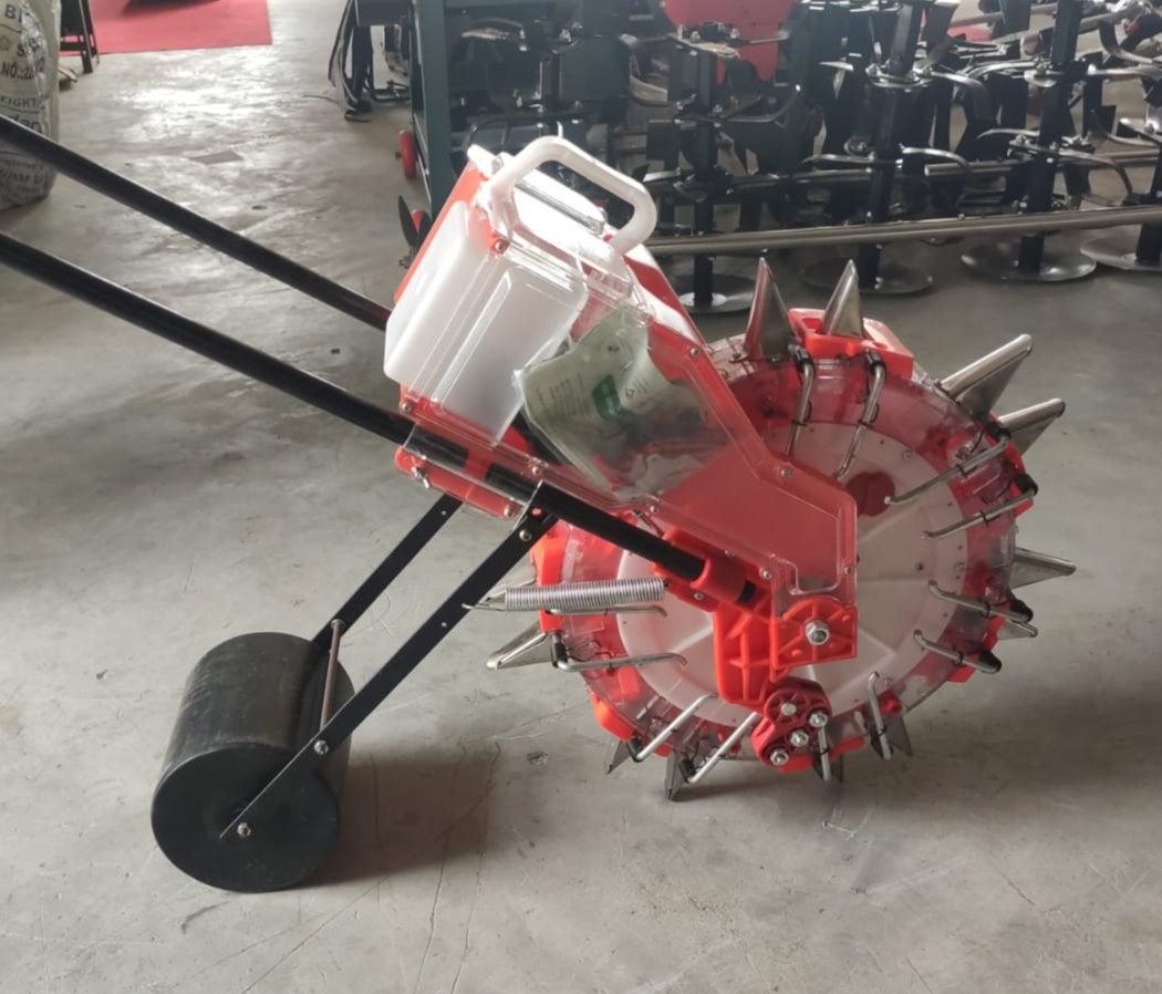 14 Teeth Manual Seeder and Fertilizer